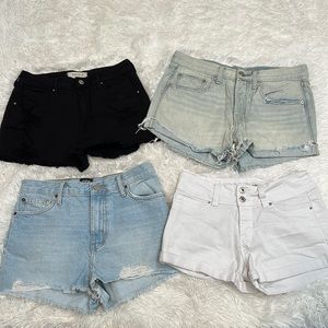 😊 Bundle of 4 Woman’s Size 26 (5/6) Denim Shorts